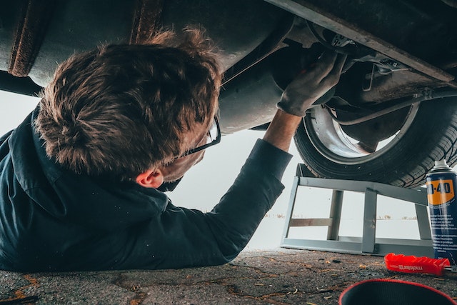 So läuft eine Hauptuntersuchung mit einem KFZ-Sachverständigen ab